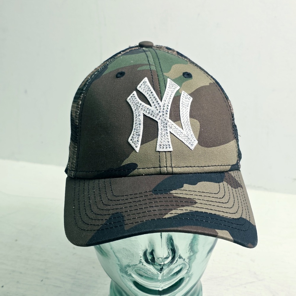 New Era NY Yankees 9FORTY Camo Mesh Trucker Hat Ladies Rhinestone Bling Logo EUC - Picture 2 of 7